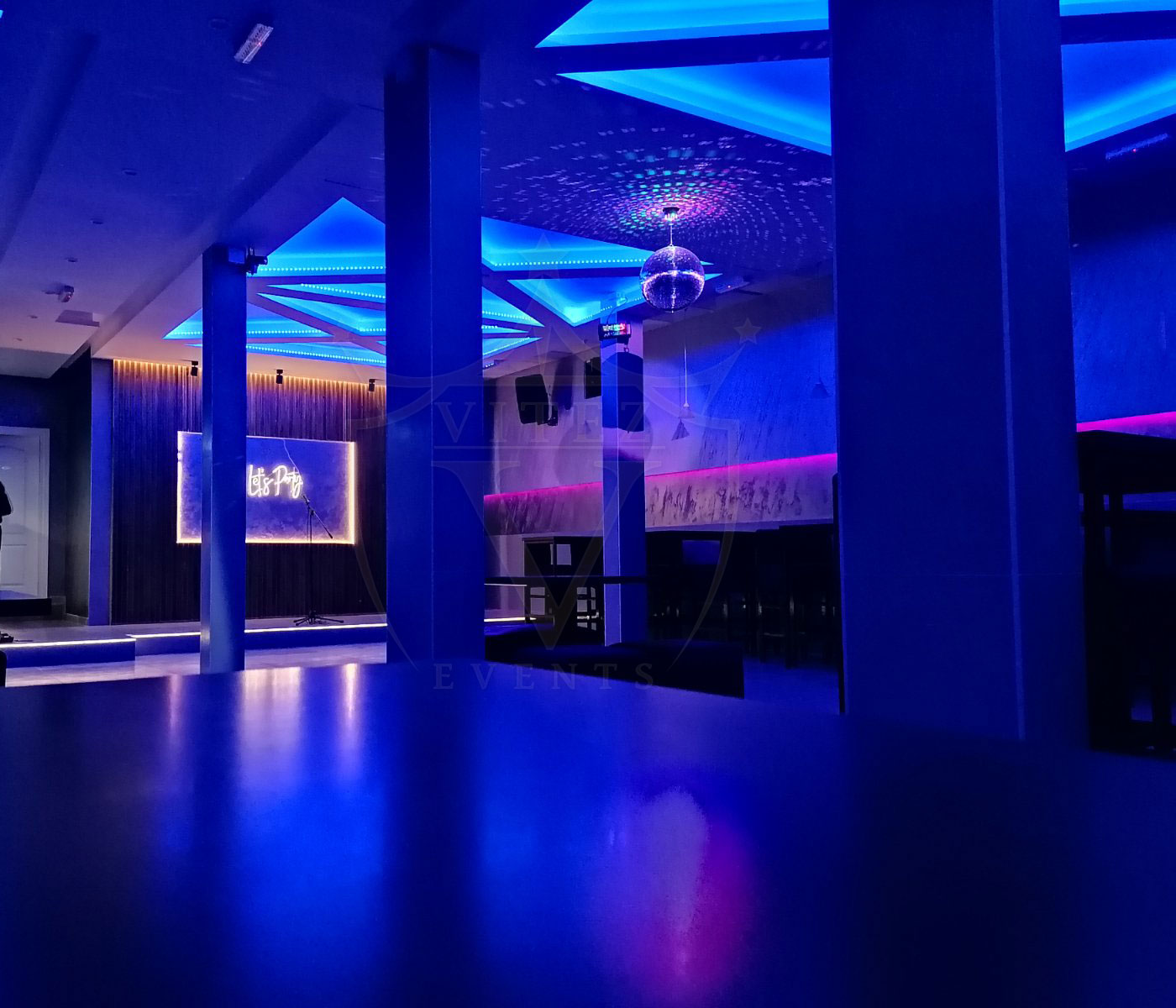 Bina sa disko kuglom